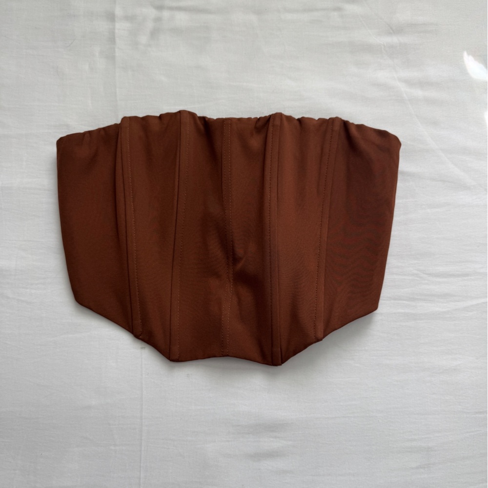 White fox cropped tube top